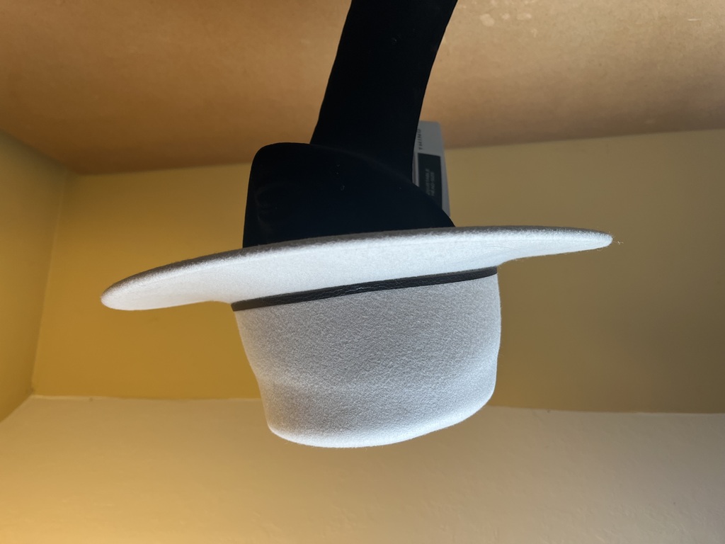Tan Felt Gambler